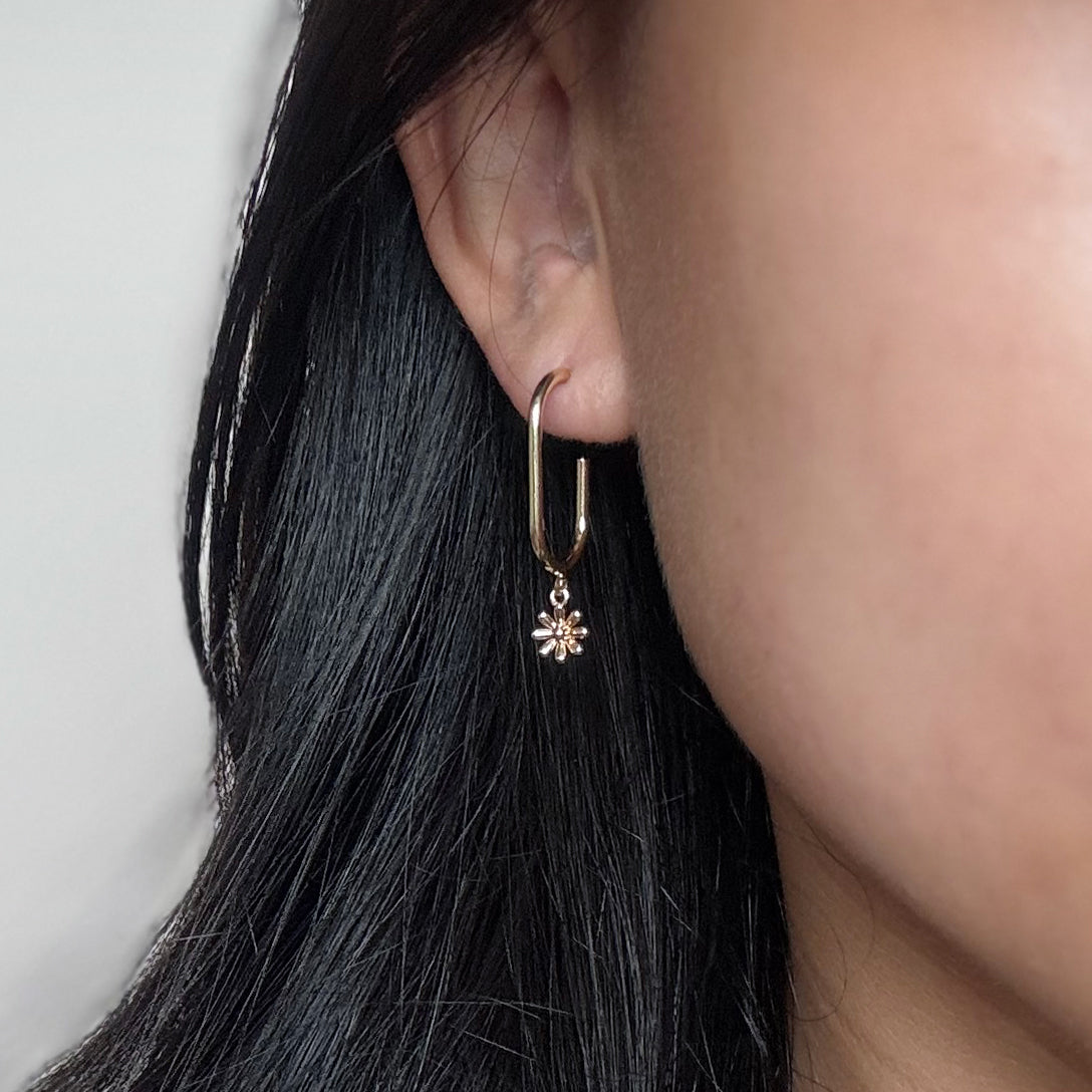 Aster (16k gold-plated) Dangly Hoops