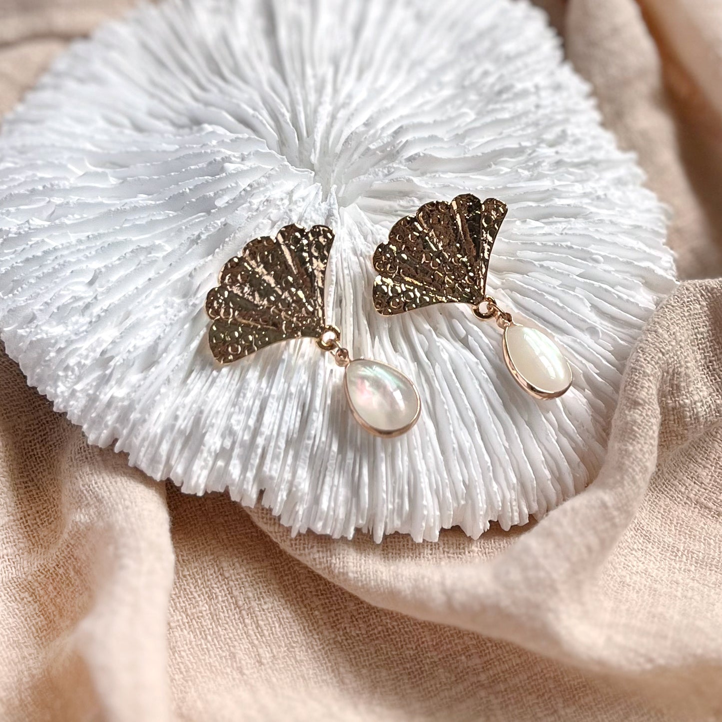 Cleo Droplet (16k gold-plated) Studs
