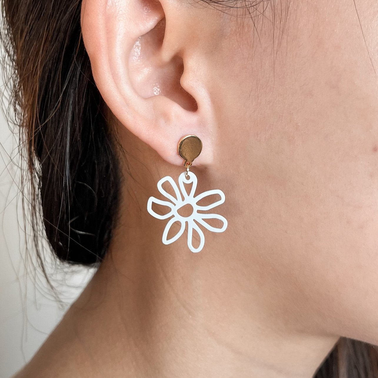 Edith (16k gold-plated) Circle Studs