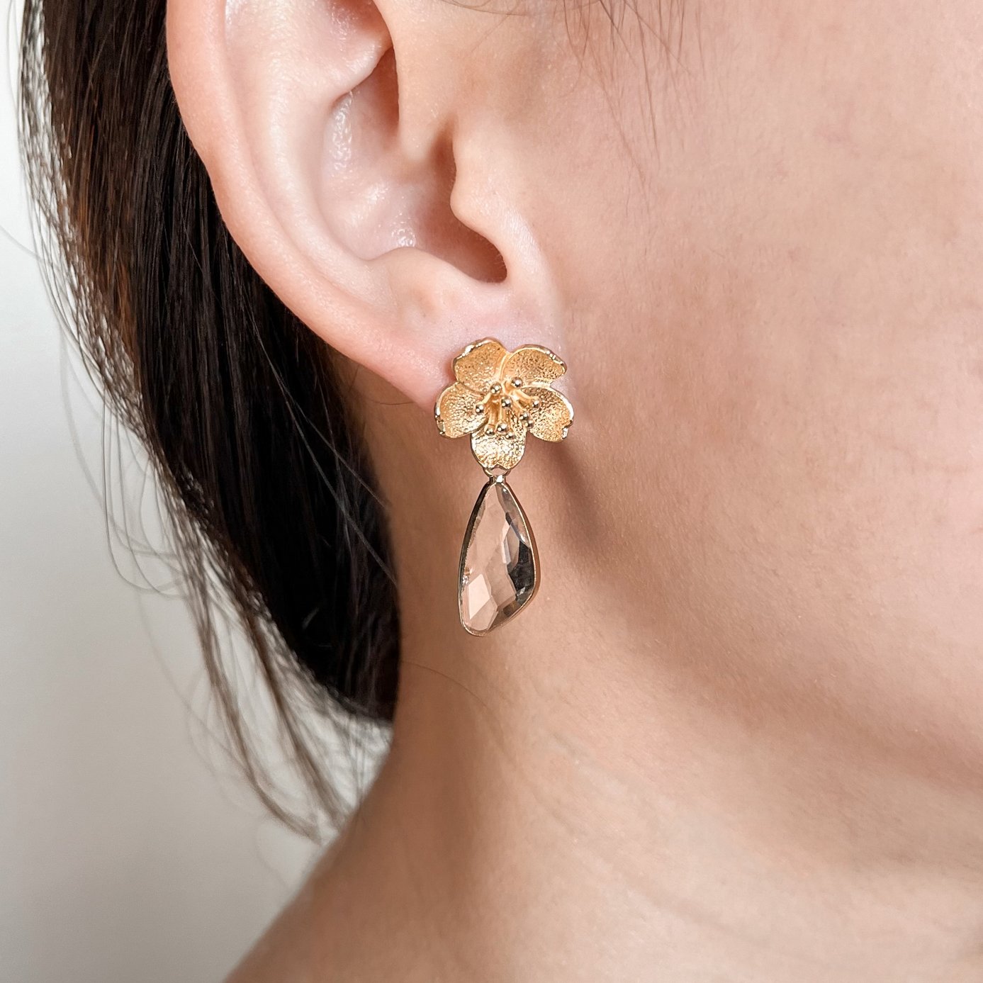 Sakura (16k gold-plated) Drop Studs