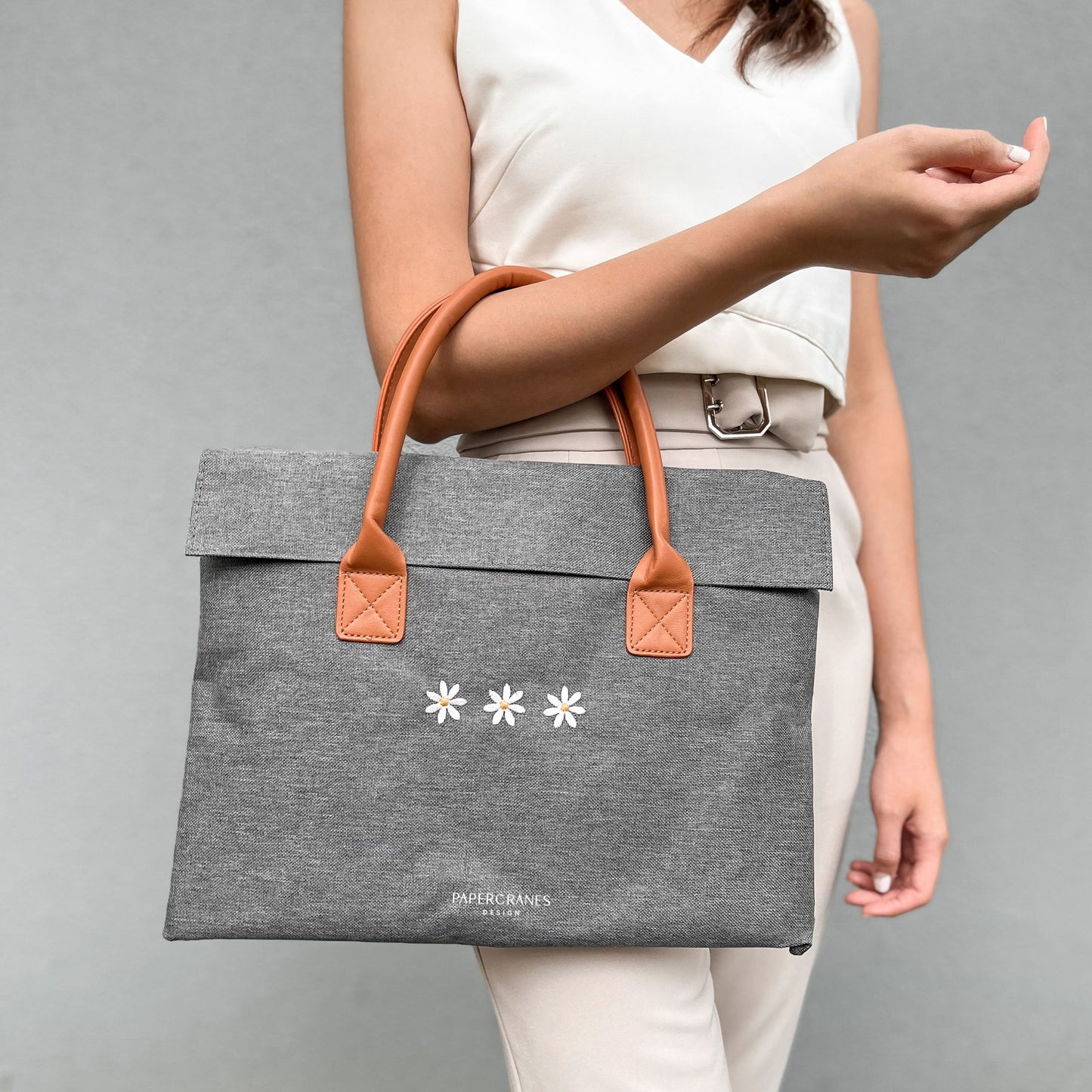 Dainty Daisy Embroidered Laptop Bag