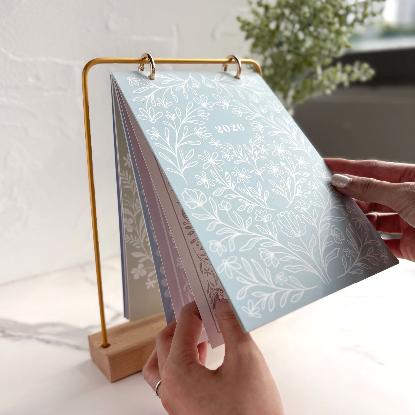 [PREORDER] Garden Fables 2026 Desk Calendar
