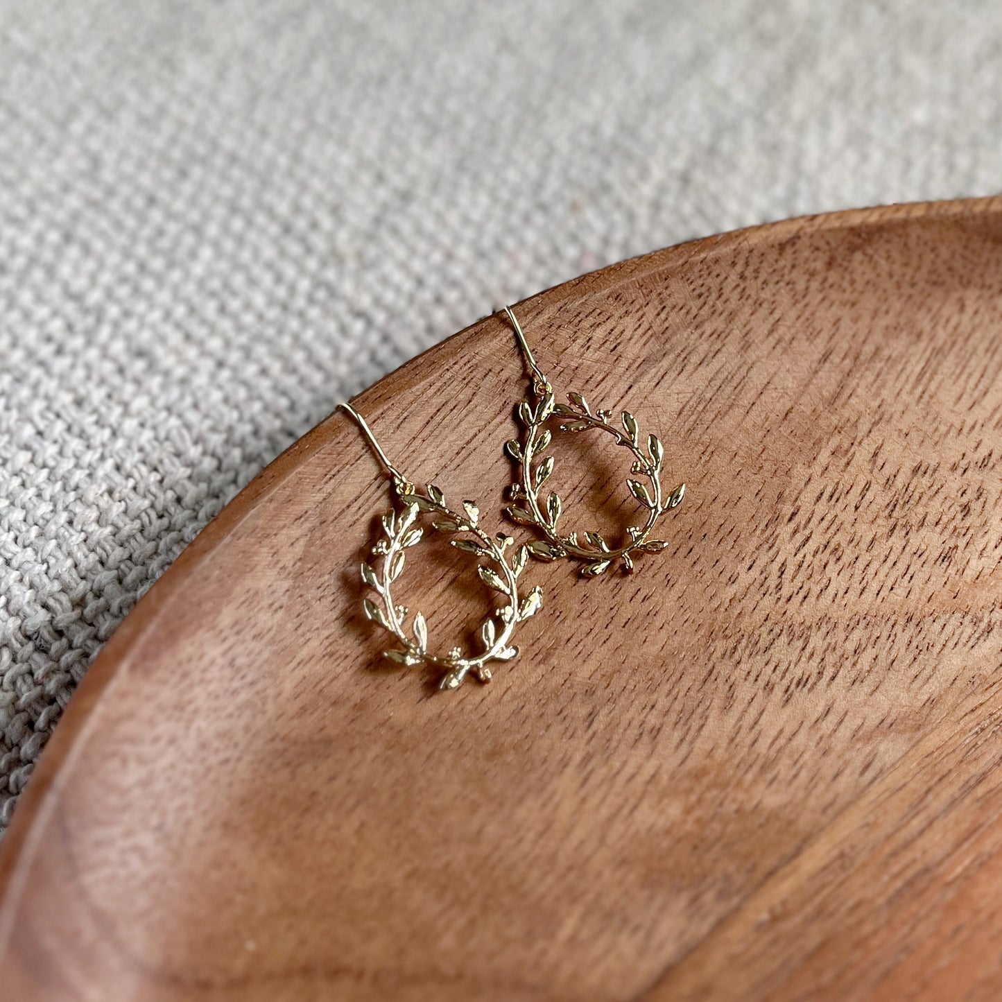 Ophelia Leafy (16k gold-plated) Earrings