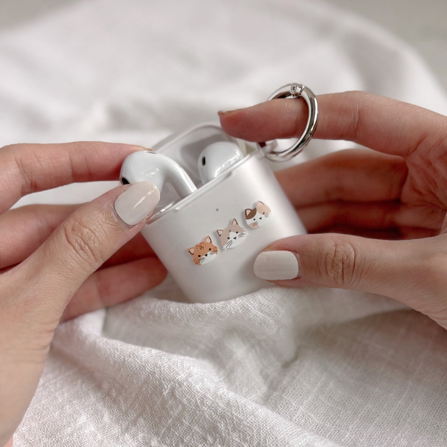 [PREORDER] Cozy Kitty Ear Buds Case